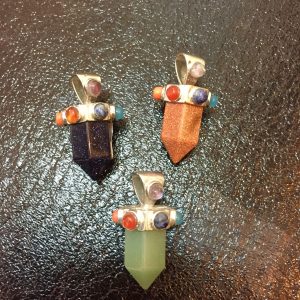 תליון עם 7 צקרות