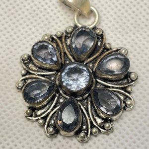 תליון איוליט