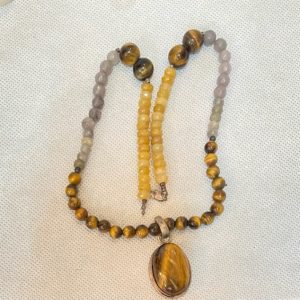 תכשיטי כסף - עבודת יד שרשרת עם תליון עין הנמר