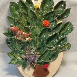 עבודת יד -  תמונת קרמיקה עץ וציפור מקוננת