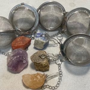 שונות - מסננת לתה עם אבן קריסטל