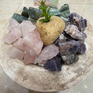 שונות - מזרקה עגולה עם אבני רוז אונטורין ואמטיסט